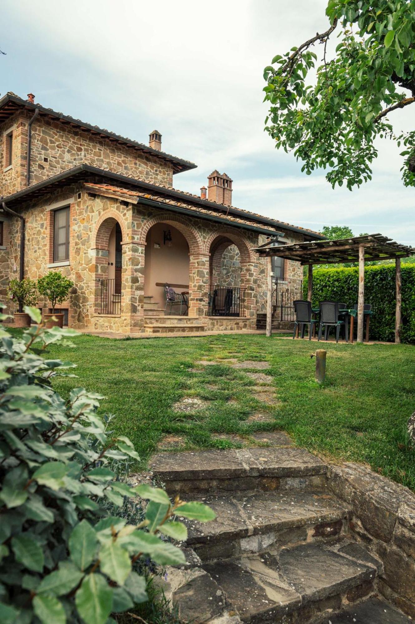 Agriturismo Casal Gheriglio Lucignano Bagian luar foto