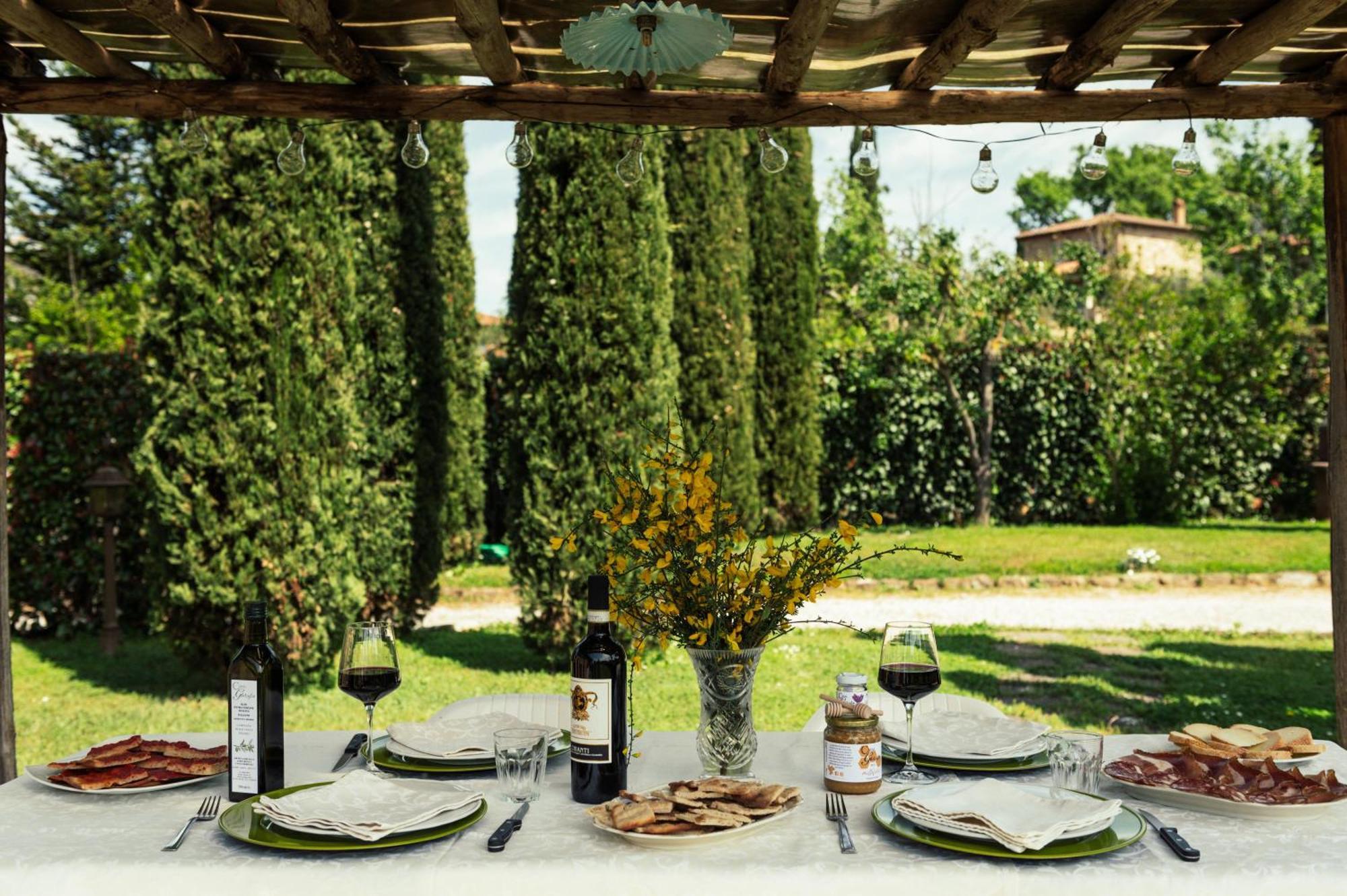 Agriturismo Casal Gheriglio Lucignano Bagian luar foto