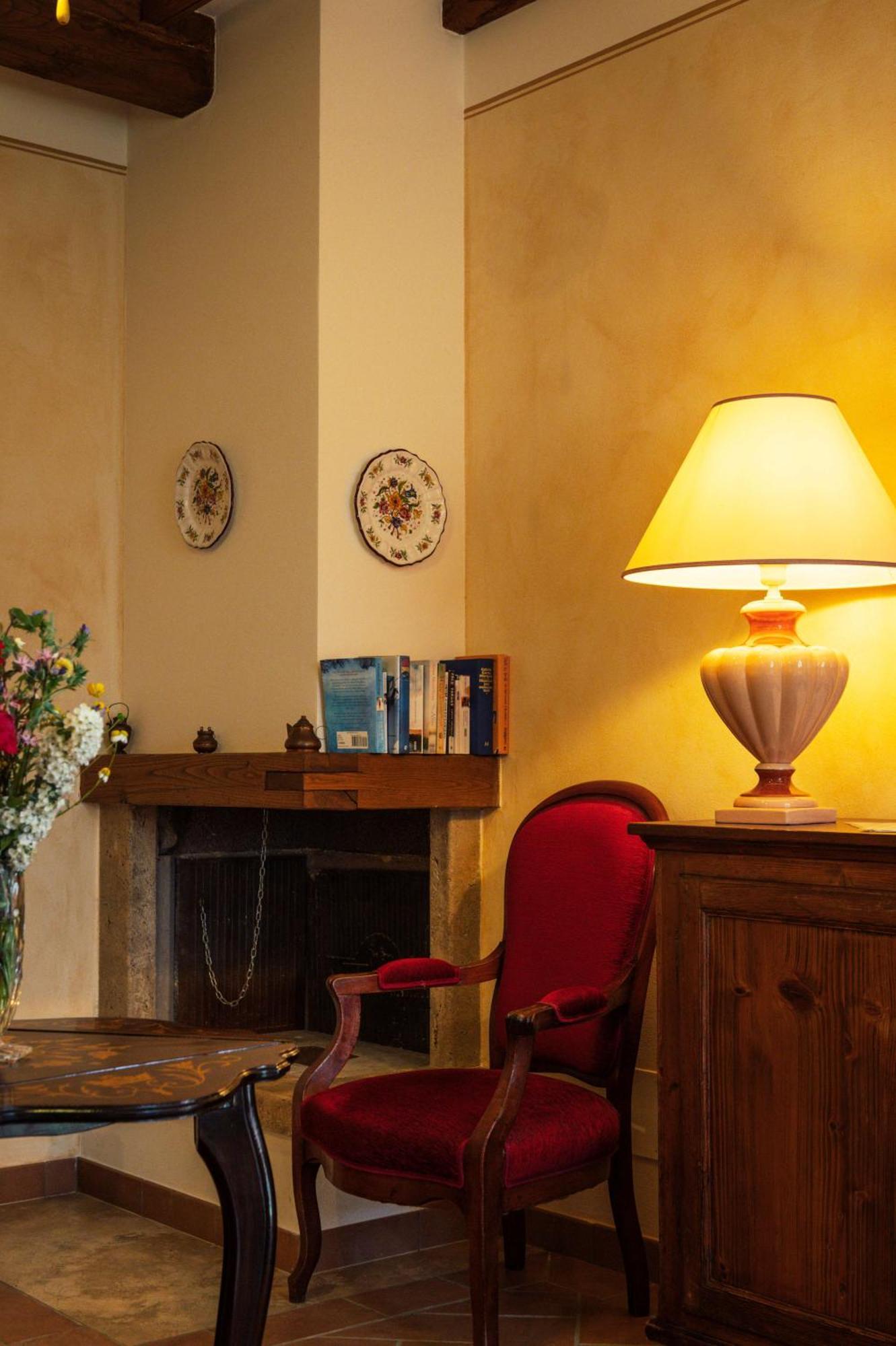 Agriturismo Casal Gheriglio Lucignano Bagian luar foto