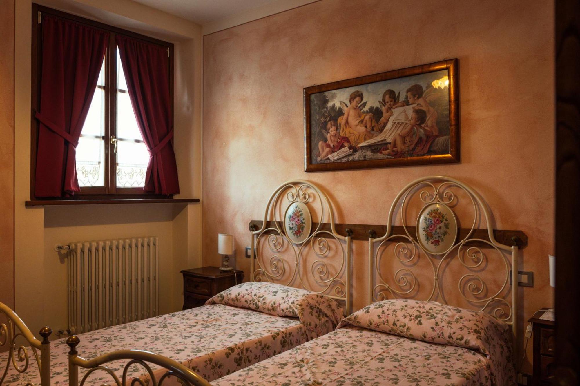 Agriturismo Casal Gheriglio Lucignano Bagian luar foto