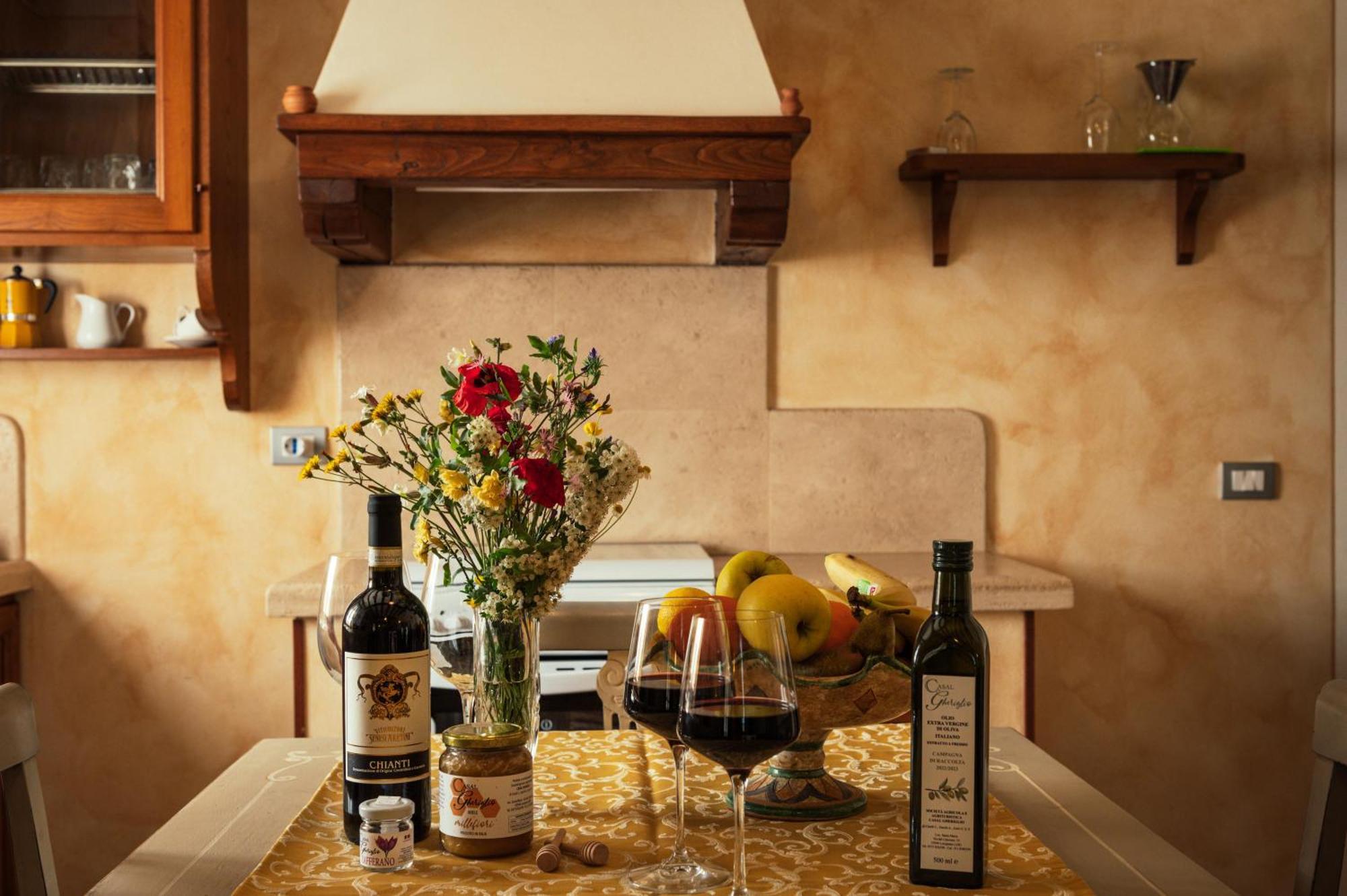 Agriturismo Casal Gheriglio Lucignano Bagian luar foto