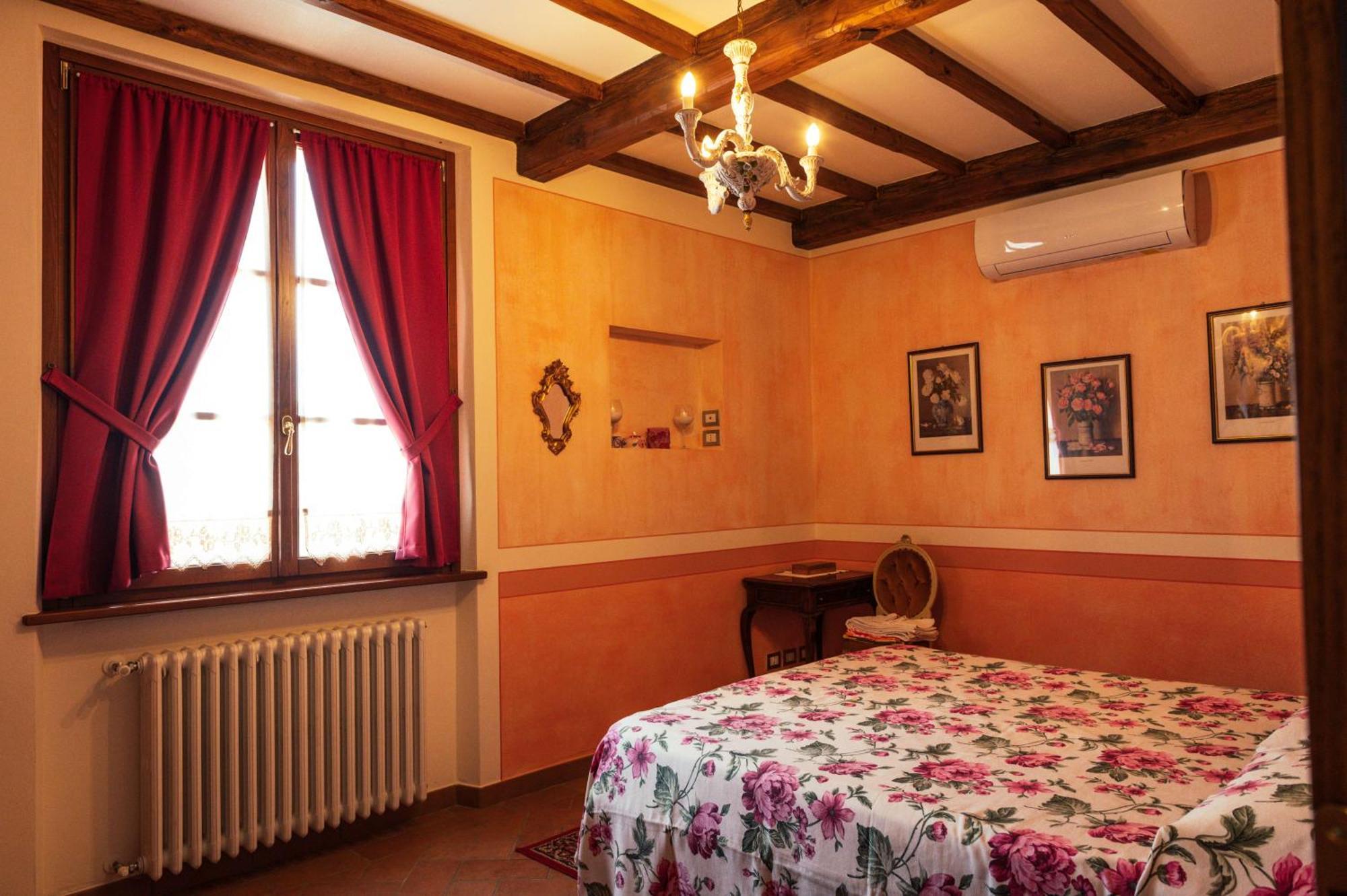 Agriturismo Casal Gheriglio Lucignano Bagian luar foto