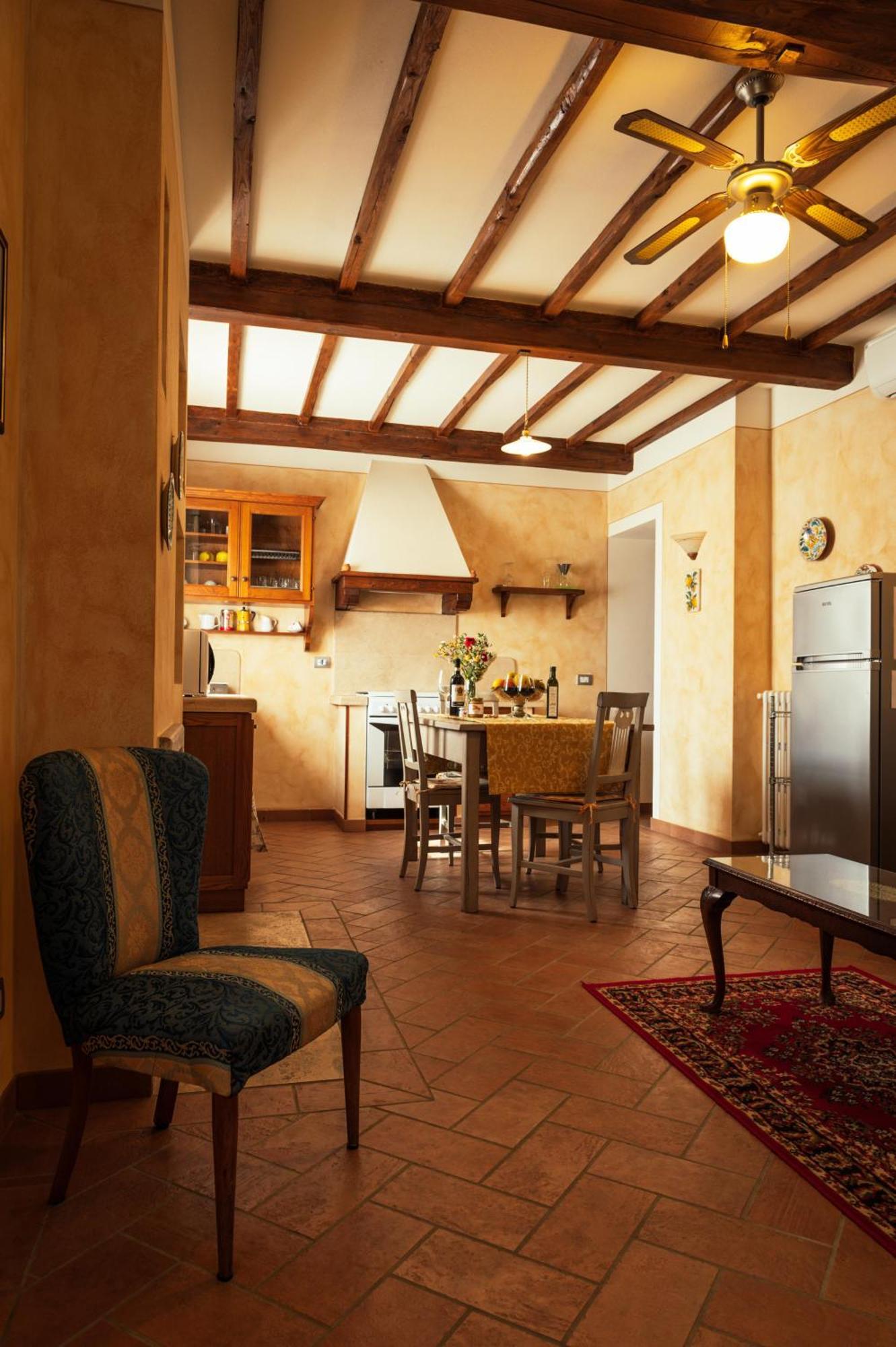 Agriturismo Casal Gheriglio Lucignano Bagian luar foto