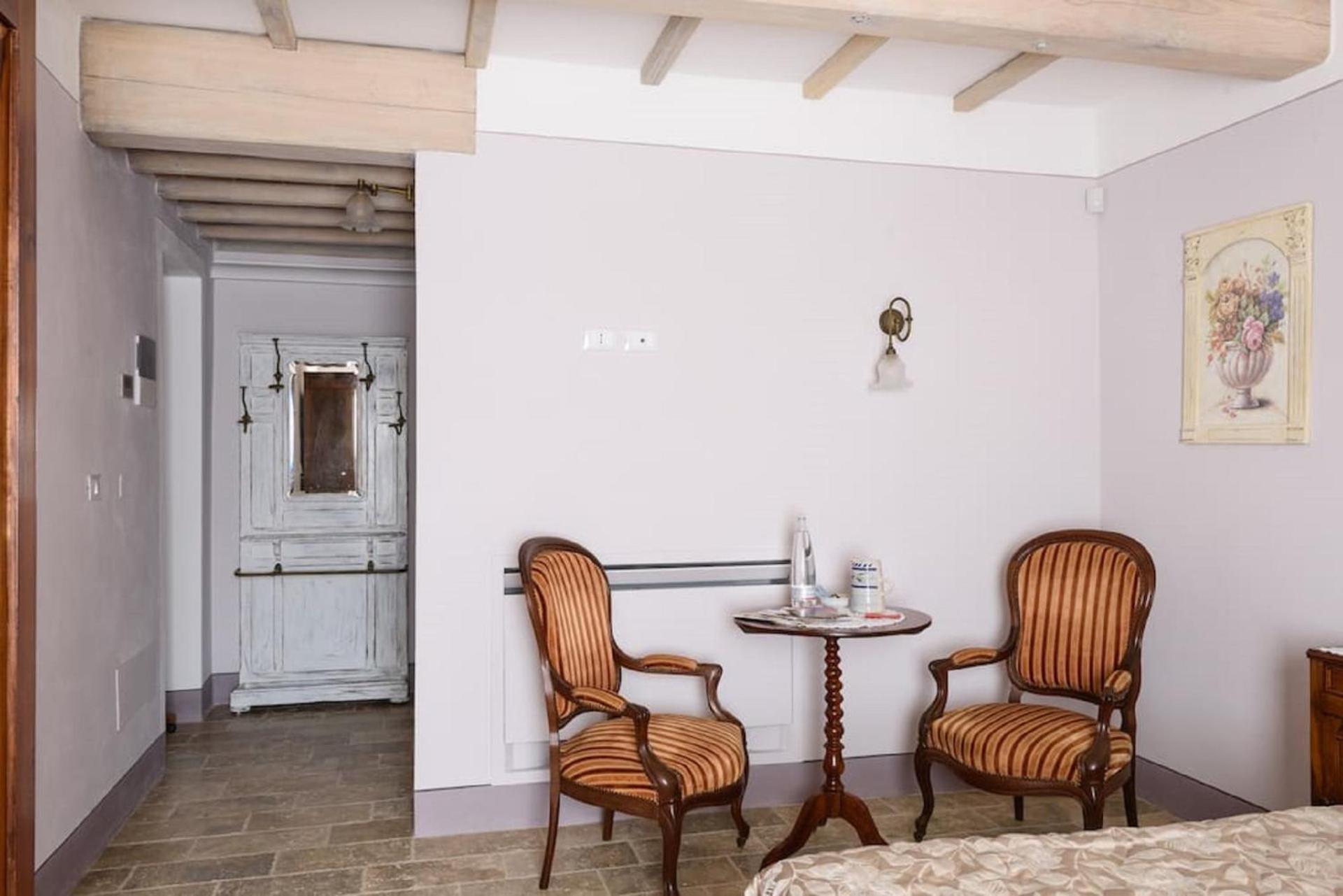 Agriturismo Casal Gheriglio Lucignano Bagian luar foto